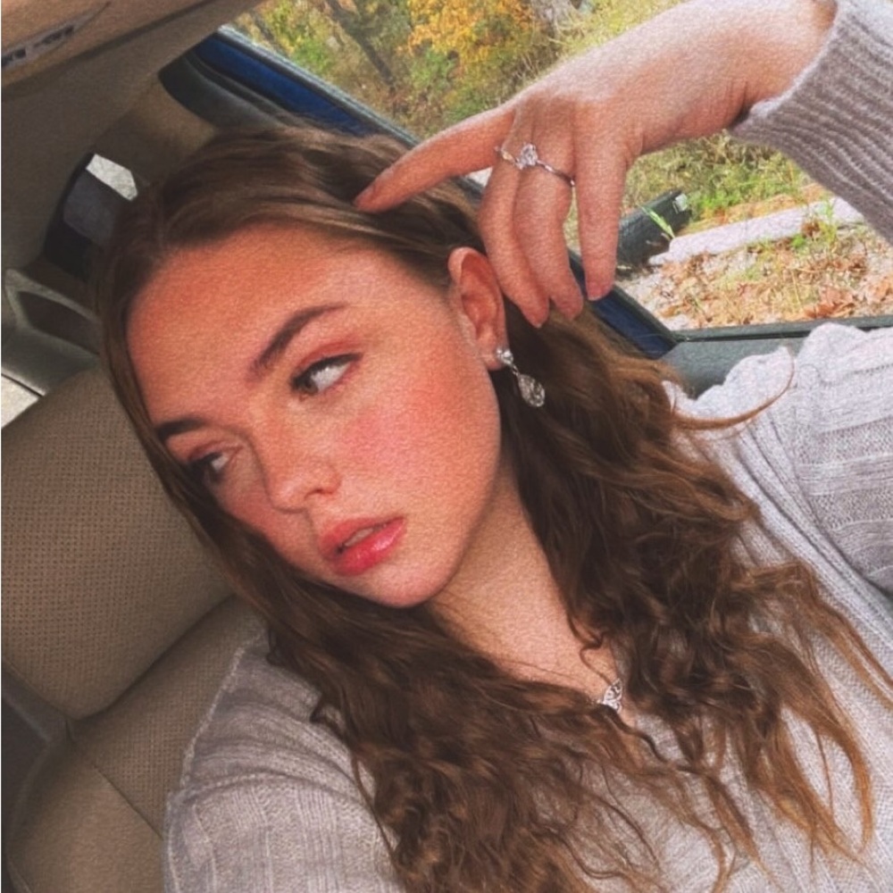 Meet your Posher, Hailee
